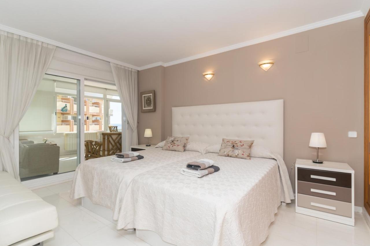 Deluxe On The First Line Apartment Marbella